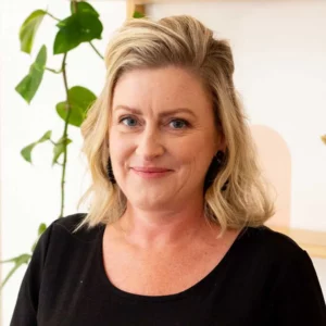 Profile monique clarke support team finance